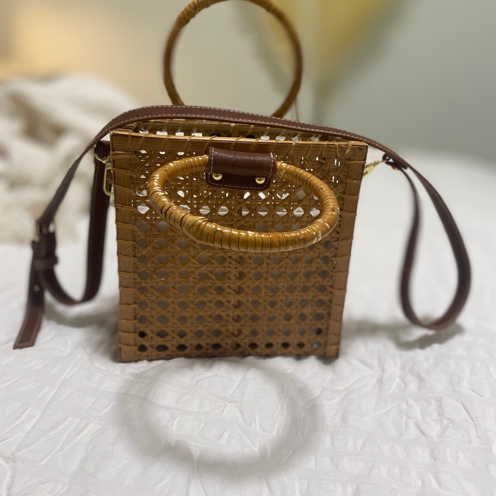 Rectangular woven style bag